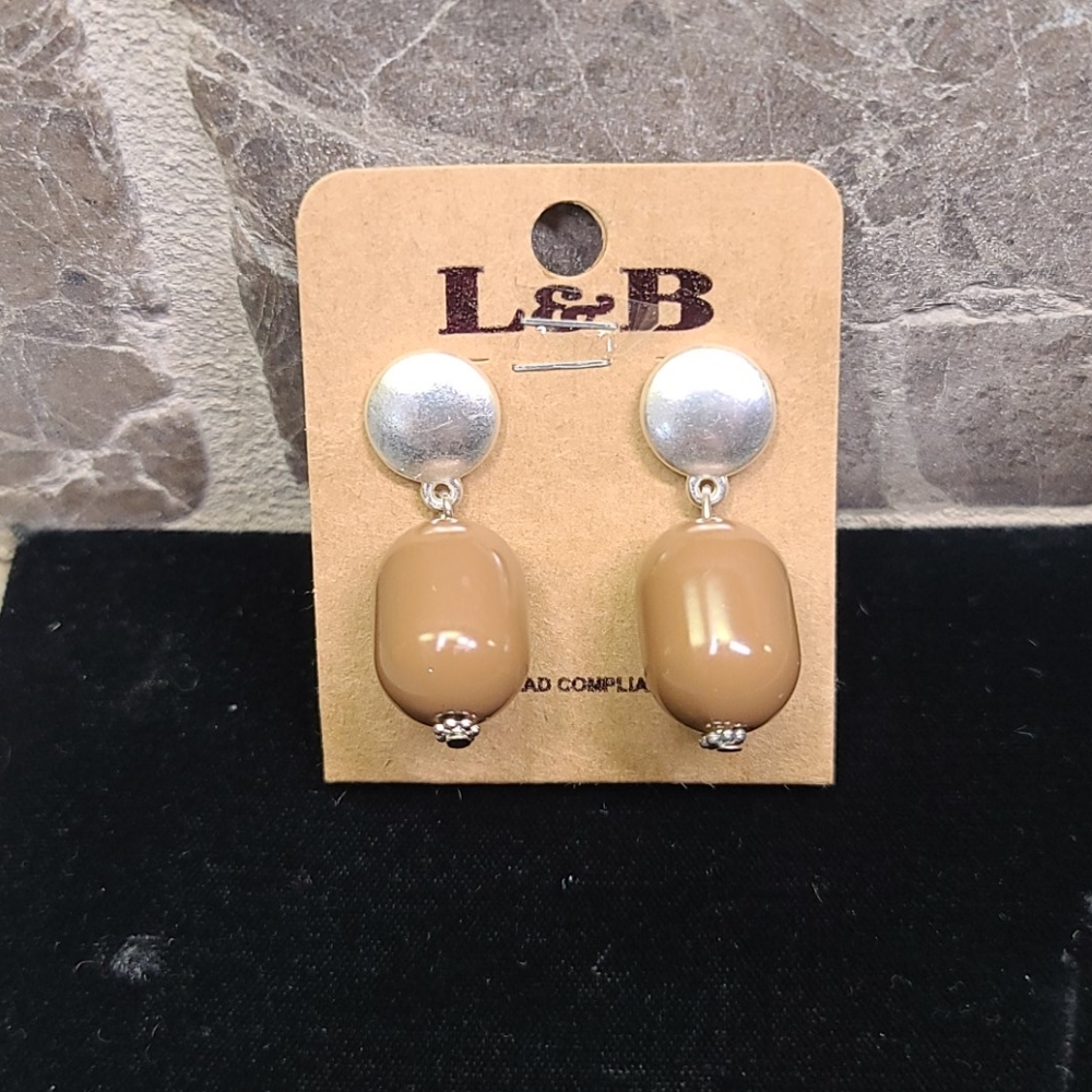 Pierced Earrings TAN/SILVER.